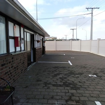 Albatross Motel