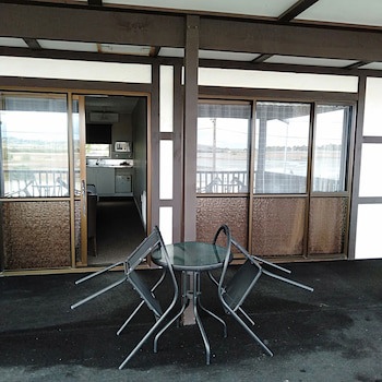 Albatross Motel