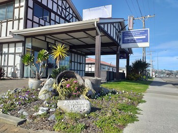 Albatross Motel