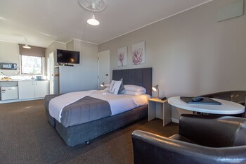 Albatross Motel