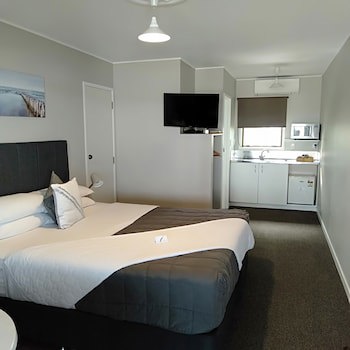 Albatross Motel