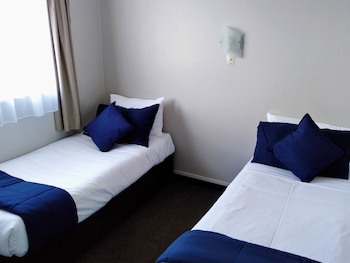 Albatross Motel