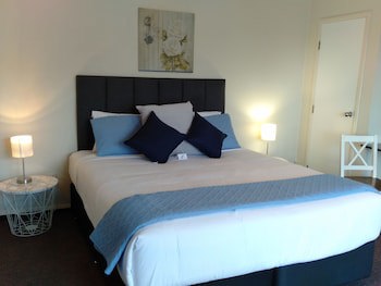 Albatross Motel