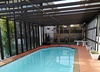 Albatross Motel