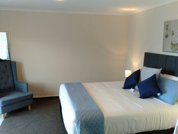 Albatross Motel