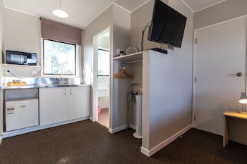 Albatross Motel