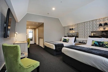 Ascot Park Hotel