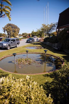 Ascot Park Hotel