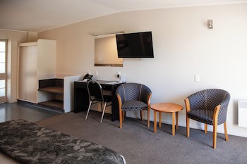 Ascot Park Hotel