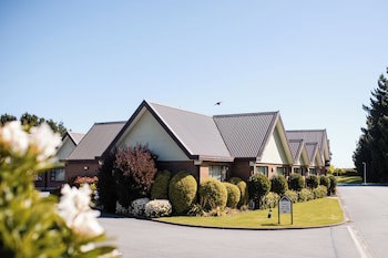 Ascot Park Hotel
