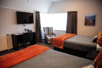 Ascot Park Hotel