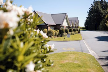 Ascot Park Hotel