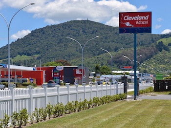 Cleveland Thermal Motel