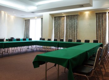 Portonovo Hotel & Suites