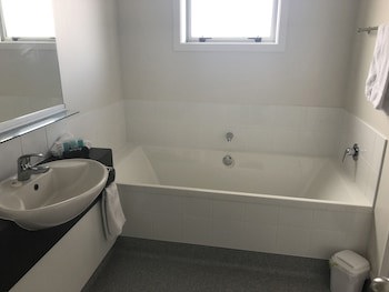 Ambassador Motor Inn Tauranga
