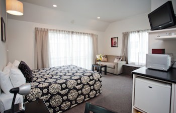 Cable Court Motel