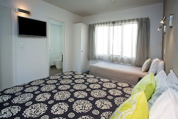 Cable Court Motel