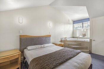 Capital Lodge Motor Inn