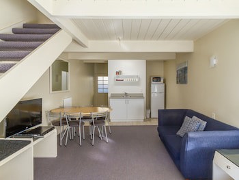 Capital Lodge Motor Inn
