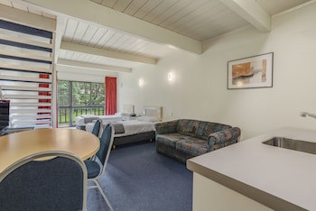 Capital Lodge Motor Inn