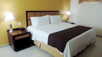 Holiday Inn Express Paraiso Dos Bocas, An Ihg Hotel
