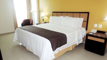 Holiday Inn Express Paraiso Dos Bocas, An Ihg Hotel