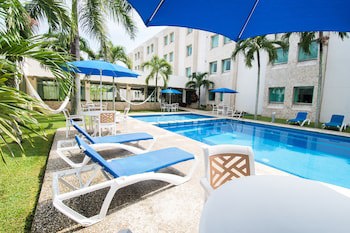 Holiday Inn Express Paraiso Dos Bocas, An Ihg Hotel