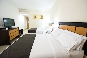 Holiday Inn Express Paraiso Dos Bocas, An Ihg Hotel