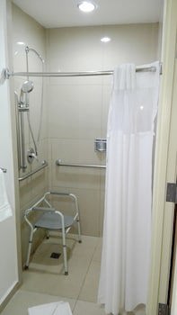 Holiday Inn Express Paraiso Dos Bocas, An Ihg Hotel