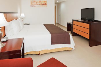 Holiday Inn Express Paraiso Dos Bocas, An Ihg Hotel