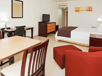 Holiday Inn Express Paraiso Dos Bocas, An Ihg Hotel