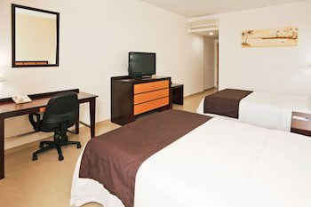Holiday Inn Express Paraiso Dos Bocas, An Ihg Hotel