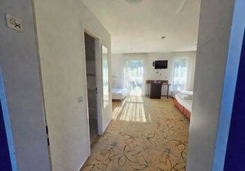 Hotel Aviva galeri fotoğrafı