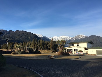 Glacier View Motel