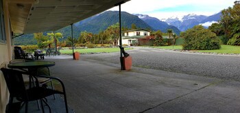 Glacier View Motel