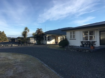Glacier View Motel