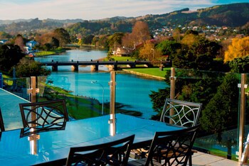 Emerald Hotel