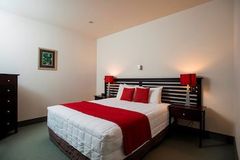 Emerald Hotel