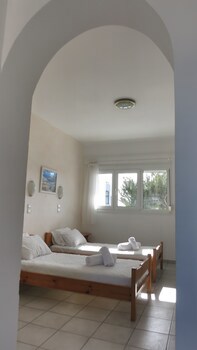 Lagada Beach Hotel