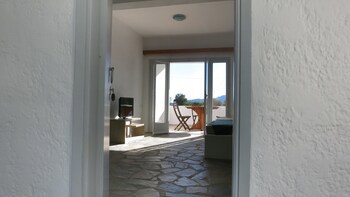 Lagada Beach Hotel
