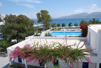Lagada Beach Hotel