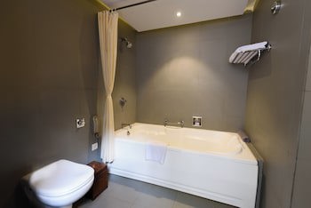 Golkonda Resorts & Spa