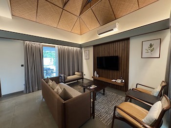 Golkonda Resorts & Spa
