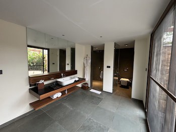 Golkonda Resorts & Spa