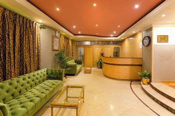 Cross Roads Inn