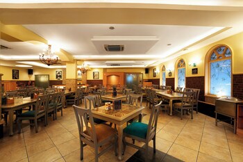 Cross Roads Inn