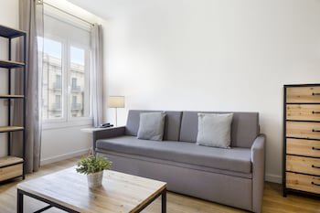 Amister Apartments