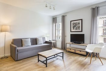 Amister Apartments