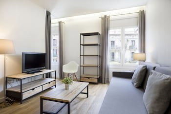 Amister Apartments