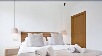 Amister Apartments